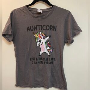 Graphic Tee for your favorite Unicorn loving Aunt‎ 'Aunticorn' size medium